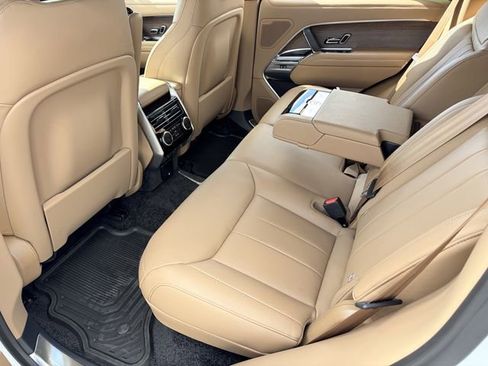 New 2026 Land Rover Range Rover SE image 15