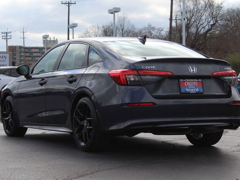 Used 2024 Honda Civic Sport image 6