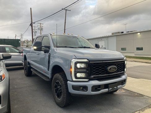 Used 2025 Ford F350 Lariat w/ Lariat Ultimate Package image 3