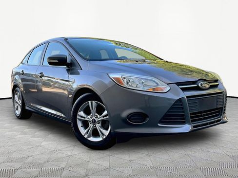 Used 2014 Ford Focus SE FWD image 3