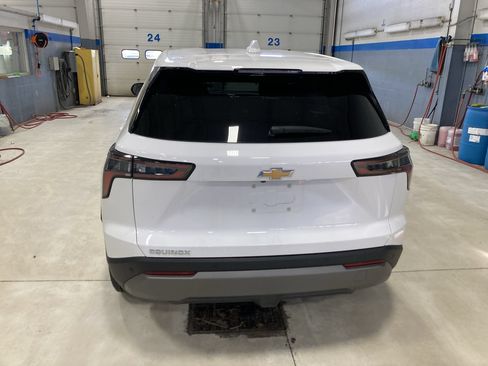 Used 2026 Chevrolet Equinox LT FWD image 6