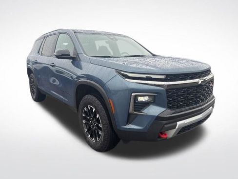 Used 2024 Chevrolet Traverse Z71 w/ Enhanced Driving Package image 8