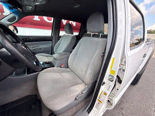Used 2011 Toyota Tacoma 4x4 Double Cab w/ Convenience Pkg image 5