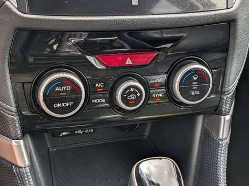 Used 2019 Subaru Forester Limited AWD/4WD image 23