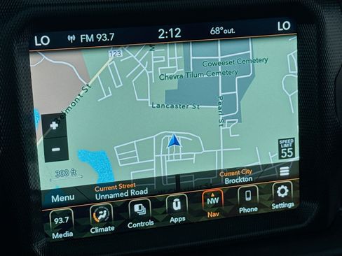 Used 2023 Jeep Wrangler Unlimited w/ Sun & Screen Package AWD/4WD image 4
