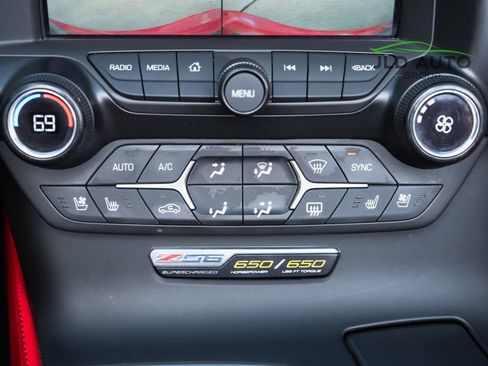 Used 2016 Chevrolet Corvette Z06 w/ 2LZ Preferred Equipment Group image 22