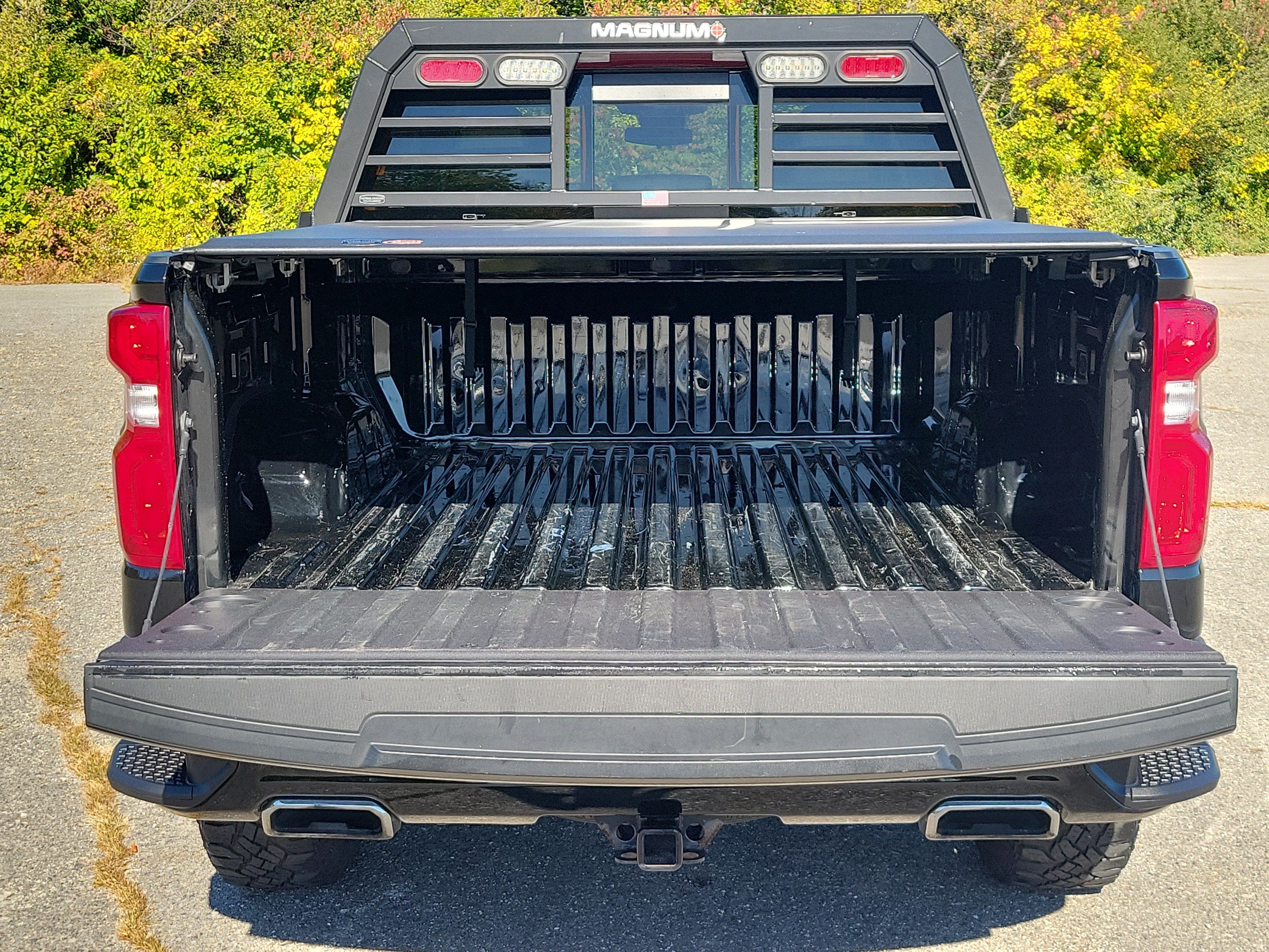 Used 2024 Chevrolet Silverado 1500 LT Trail Boss w/ Convenience Package II AWD/4WD image 17