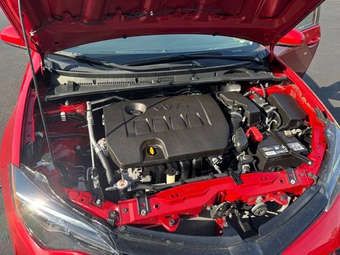 Used 2019 Toyota Corolla LE FWD image 18