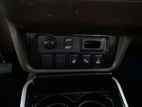 Used 2018 Mitsubishi Outlander GT image 29