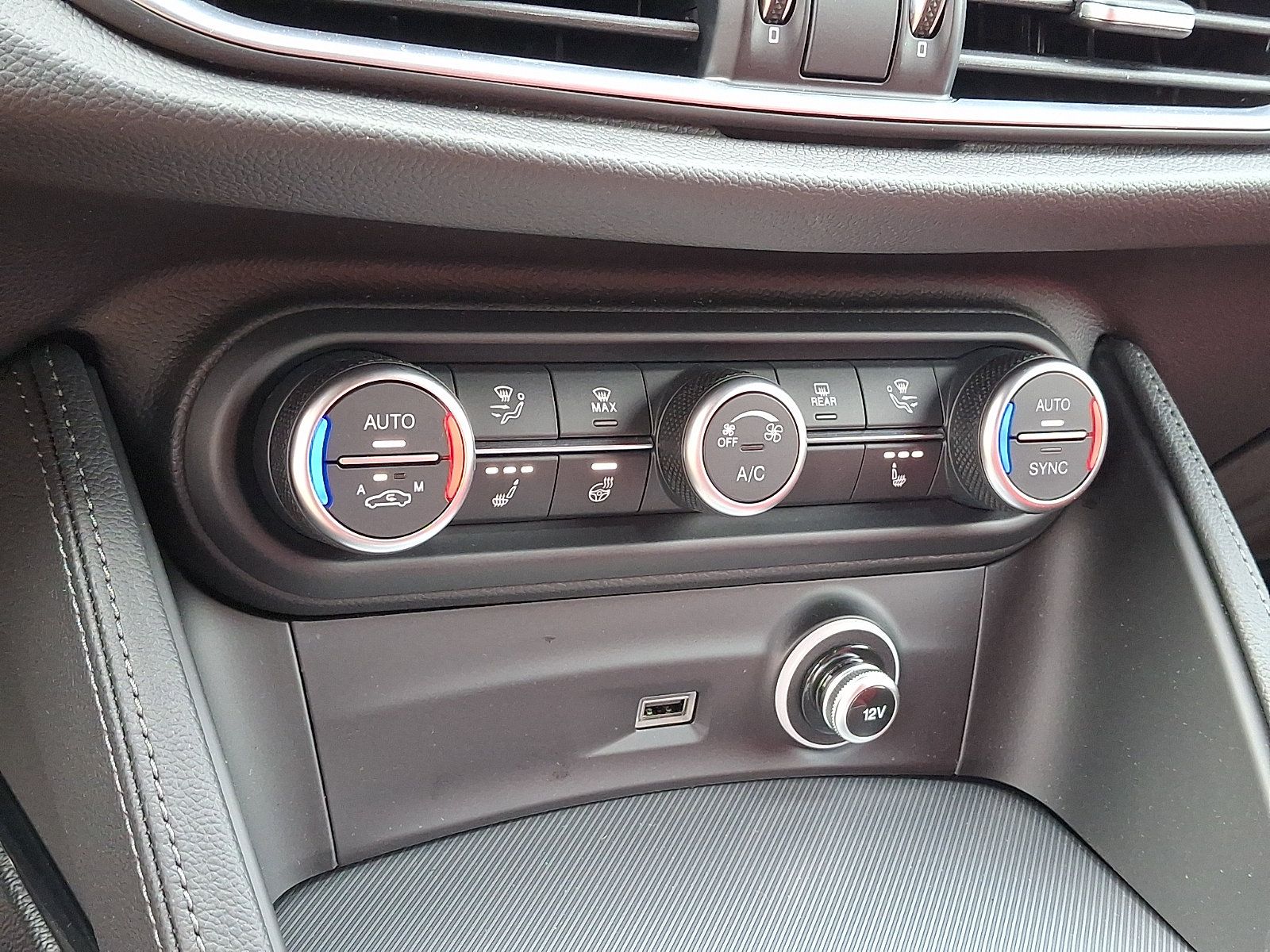 New 2026 Alfa Romeo Stelvio Sprint AWD/4WD image 12