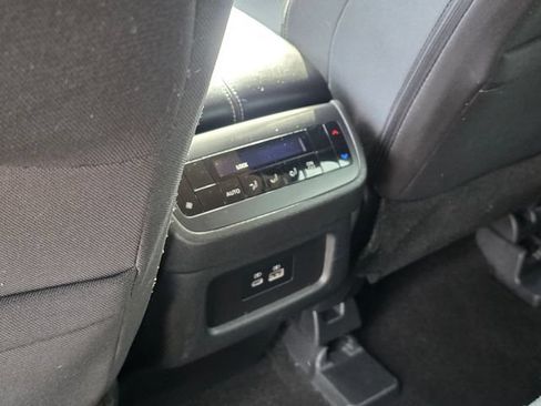 Used 2025 Nissan Pathfinder SV FWD image 21