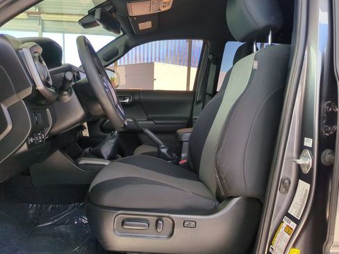 Used 2023 Toyota Tacoma TRD Sport AWD/4WD image 21