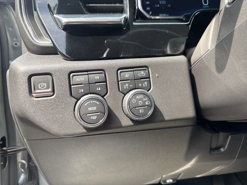 Used 2023 Chevrolet Silverado 1500 LT Trail Boss w/ Convenience Package II AWD/4WD image 24