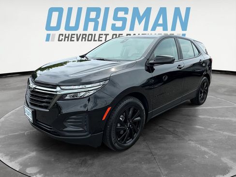 Used 2024 Chevrolet Equinox LS w/ Midnight Edition FWD image 2