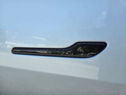 Used 2020 Tesla Model Y Performance AWD/4WD image 31