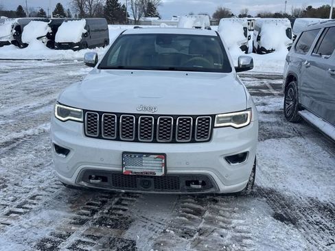 Used 2018 Jeep Grand Cherokee Overland image 12