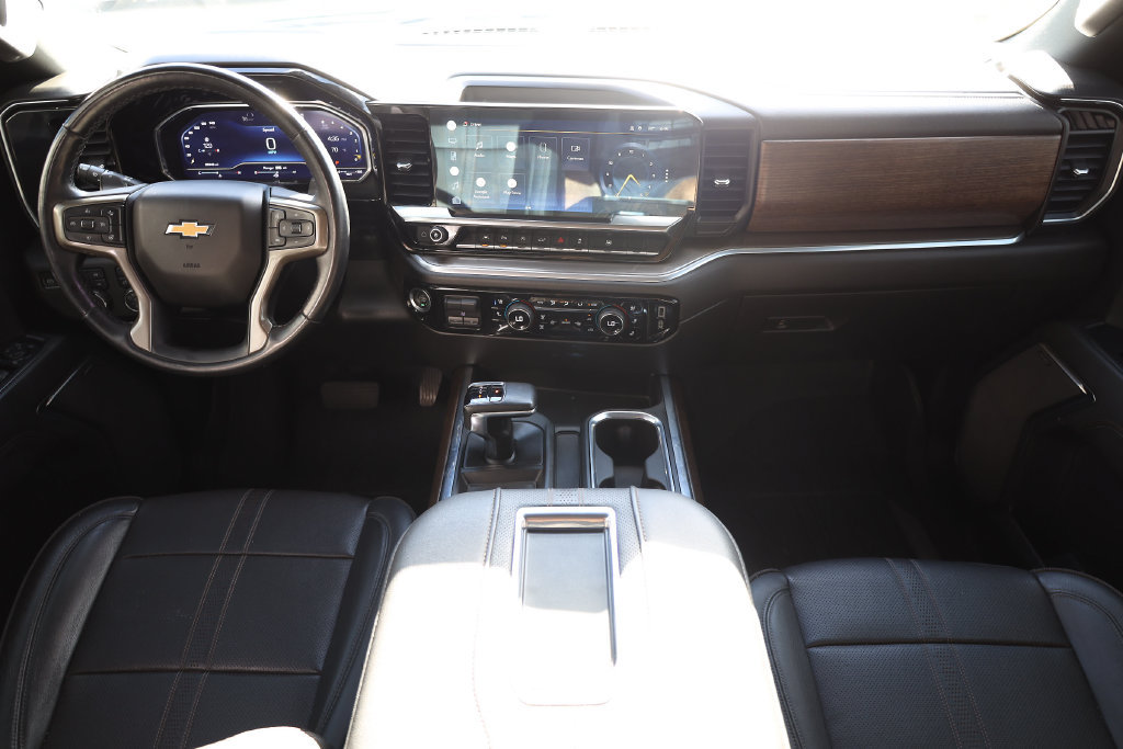 Used 2022 Chevrolet Silverado 1500 High Country w/ High Country Premium Package AWD/4WD image 19