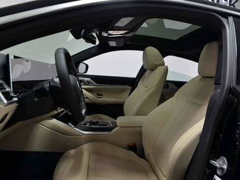 Used 2025 BMW i4 eDrive40 w/ Parking Assistance Package image 8