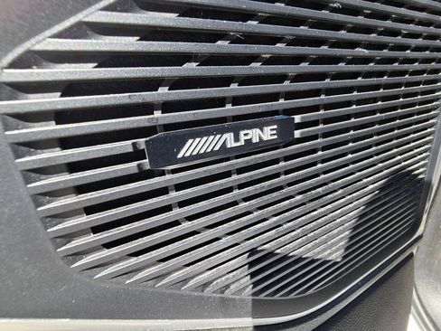 Used 2024 Jeep Wagoneer L Series II w/ Flexible Seating Group AWD/4WD image 21