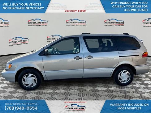 Used 2000 Toyota Sienna XLE image 9