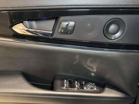 Certified 2023 Lincoln Nautilus Reserve w/ Monochromatic Package image 8