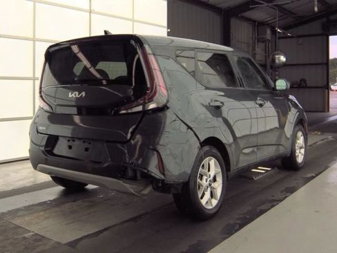 Used 2024 Kia Soul LX w/ Option Group 015 FWD image 4
