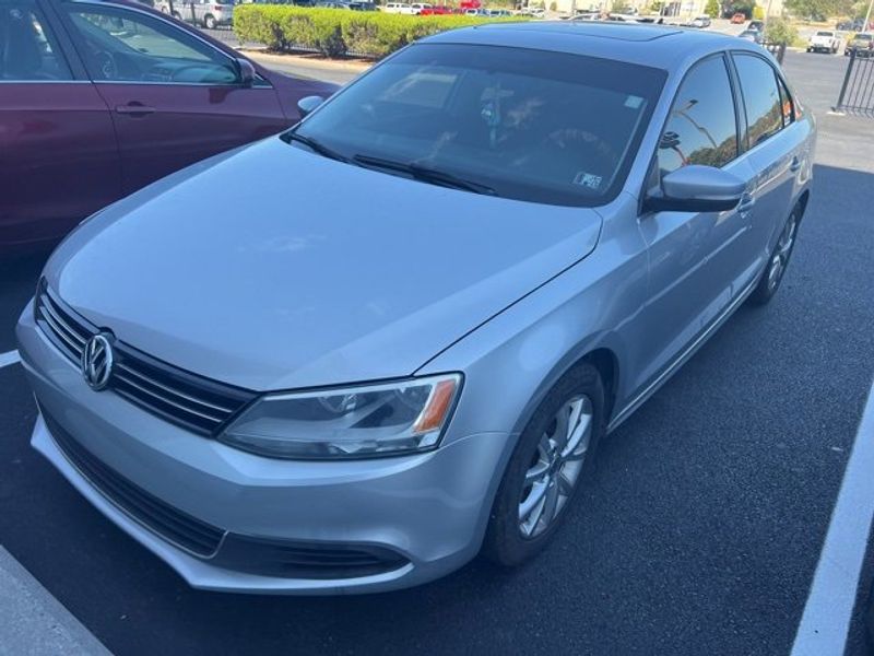 Used 2014 Volkswagen Jetta SE image 1
