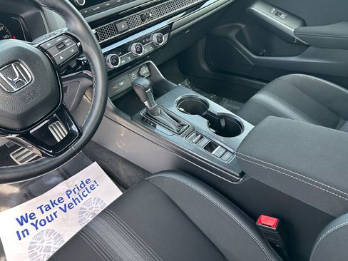 Used 2023 Honda Civic Sport image 11