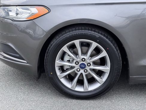 Used 2017 Ford Fusion SE image 30
