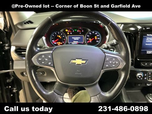 Used 2020 Chevrolet Traverse LT w/ Driver Confidence II Package image 19