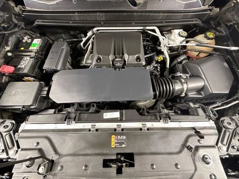 Used 2023 Chevrolet Colorado LT w/ LT Convenience Package II AWD/4WD image 30