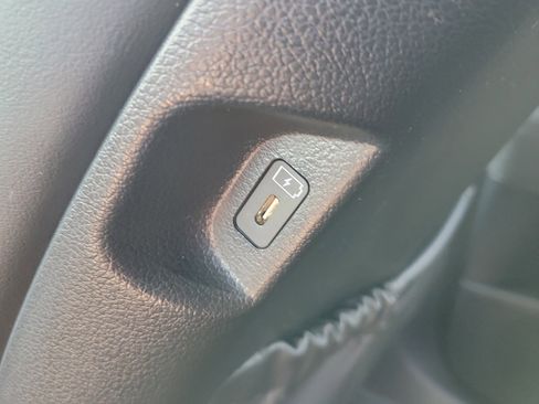 Used 2023 Hyundai Palisade Calligraphy image 11