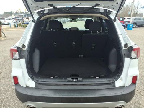 Used 2020 Ford Escape SE image 26