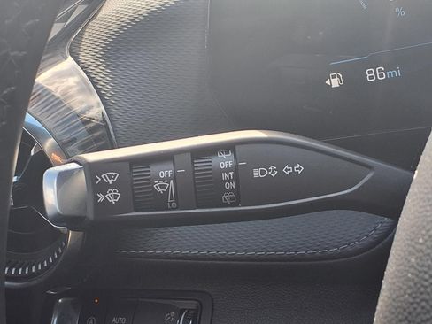 Used 2026 Chevrolet Equinox LT FWD image 13