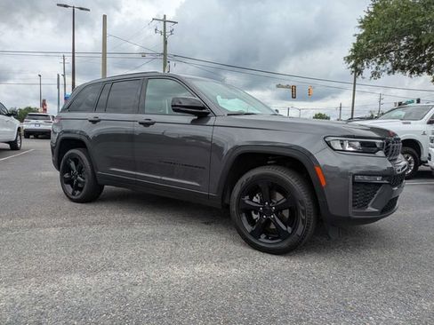 Used 2026 Jeep Grand Cherokee Limited w/ Limited Altitude Package RWD image 2