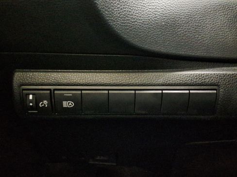 Used 2025 Toyota Corolla XSE FWD image 22