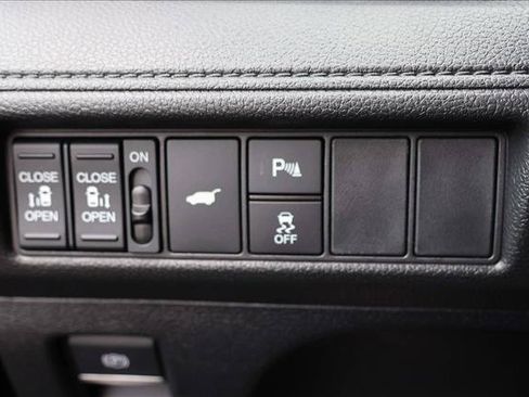 New 2026 Honda Odyssey Touring image 13