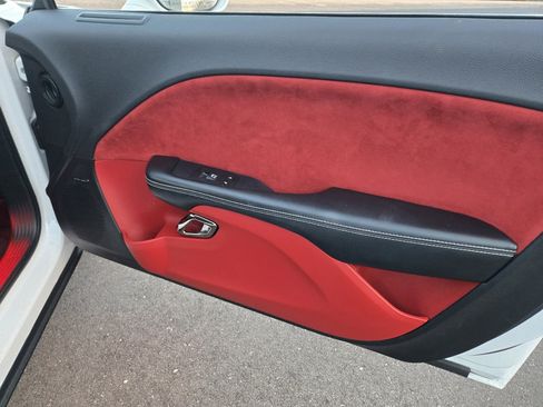 Used 2016 Dodge Challenger SRT Hellcat image 45