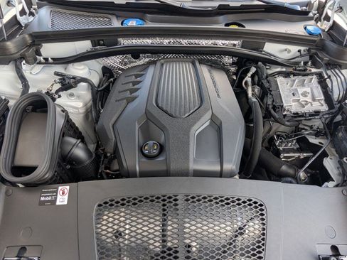 New 2026 Porsche Macan image 28