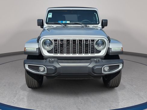 Used 2024 Jeep Wrangler Unlimited Sahara w/ Safety Group AWD/4WD image 2