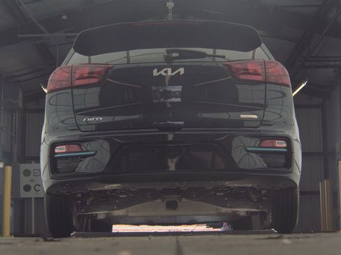 Used 2022 Kia Niro EX w/ Cold Weather Package image 13