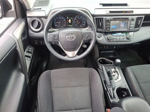 Used 2018 Toyota RAV4 XLE image 11