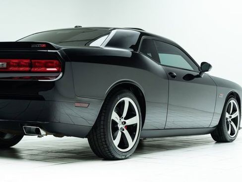 Used 2012 Dodge Challenger SRT8 w/ Premium Sound Group image 13