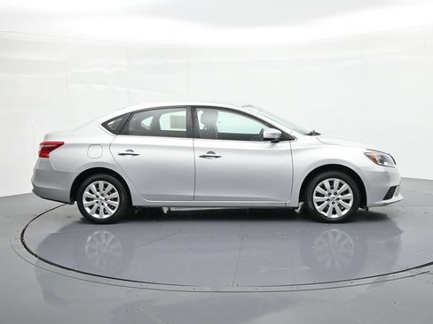 Used 2017 Nissan Sentra SV FWD image 5