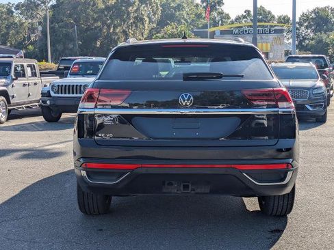 Used 2020 Volkswagen Atlas Cross Sport SE w/ Panoramic Sunroof Package FWD image 5