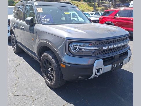 Used 2025 Ford Bronco Sport Badlands image 1