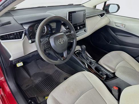 Used 2021 Toyota Corolla LE FWD image 30