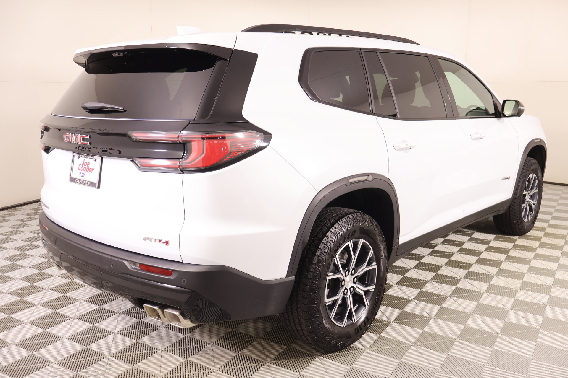 Used 2026 GMC Acadia AT4 w/ Luxury Package AWD/4WD image 22