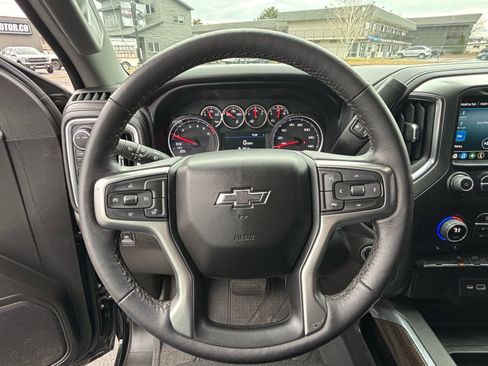 Used 2022 Chevrolet Silverado 1500 RST image 40