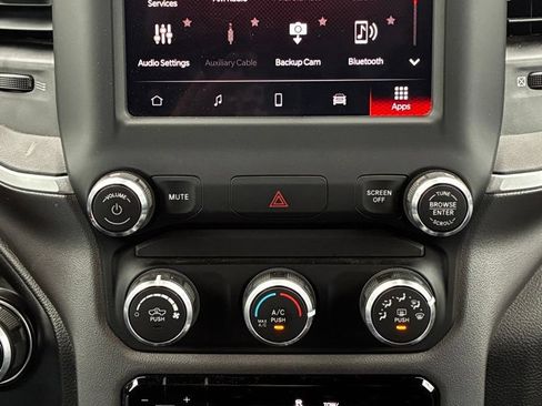 Used 2022 RAM 1500 Big Horn AWD/4WD image 17